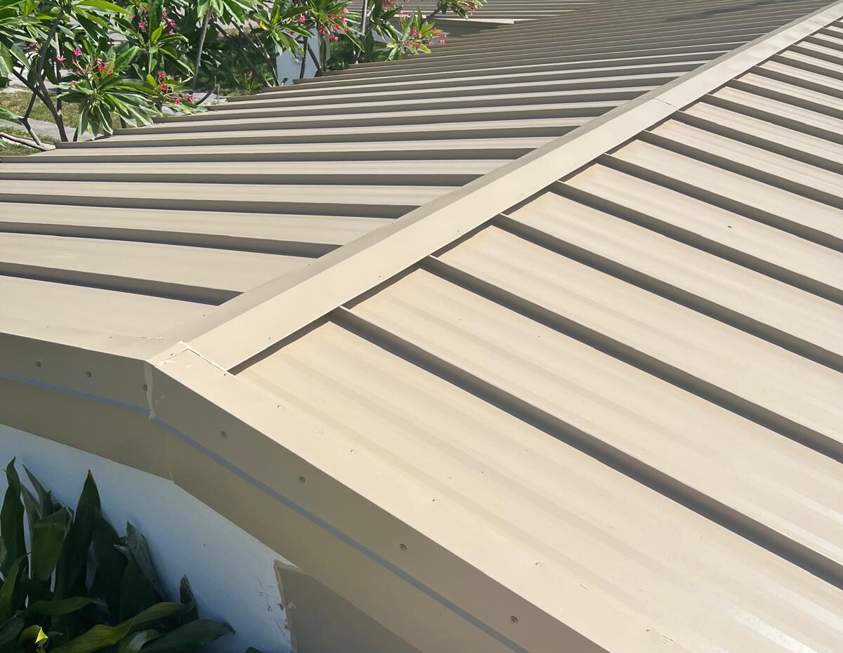 Commercial metal roofing systems Florida prepared for wind, rain, and coastal conditions